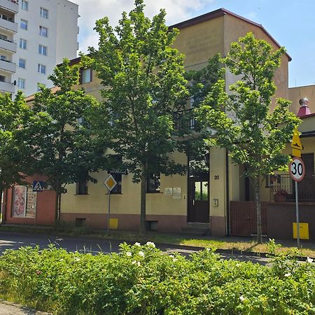 Апартаменты Kamienica Miedzy Klonami Свиноуйсьце Экстерьер фото